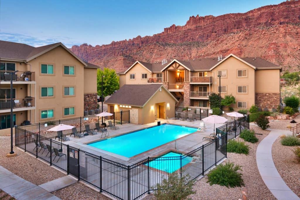 5D New Redcliff Condo, Pool & Hot Tub Moab Exterior photo