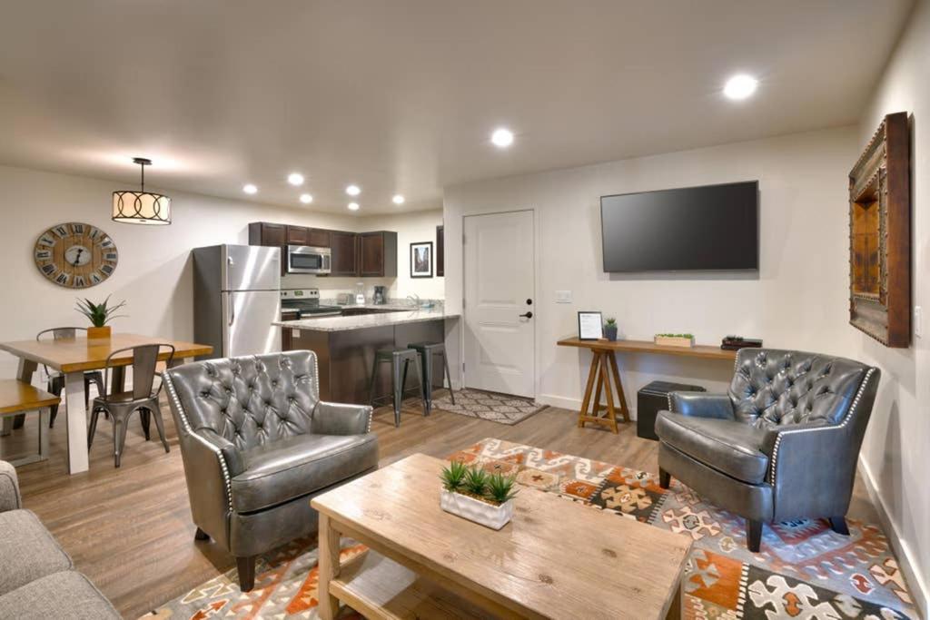 5D New Redcliff Condo, Pool & Hot Tub Moab Exterior photo